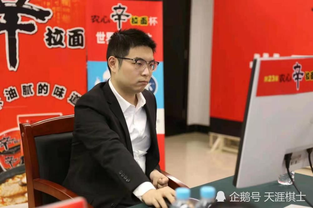 尤文总监琼托利在那不勒斯任职时签下了安古伊萨，他现在已经是那不勒斯的中场核心，而琼托利希望能够将他也带到尤文。